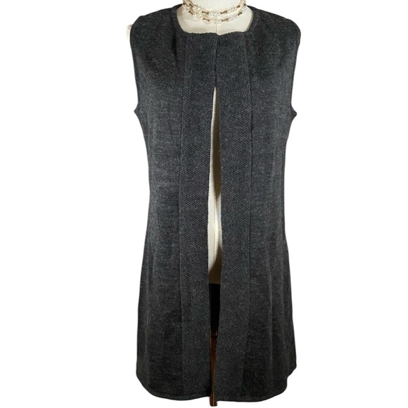 Tahari Sweaters - Tahari Gray Merino Wool Sweater Vest Size Small Tight Knit Open Front Gillet